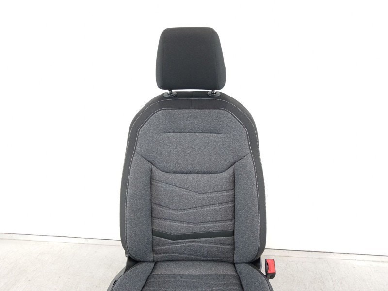 Recambio de asiento delantero derecho para seat arona referencia OEM IAM 2Q4881106H  