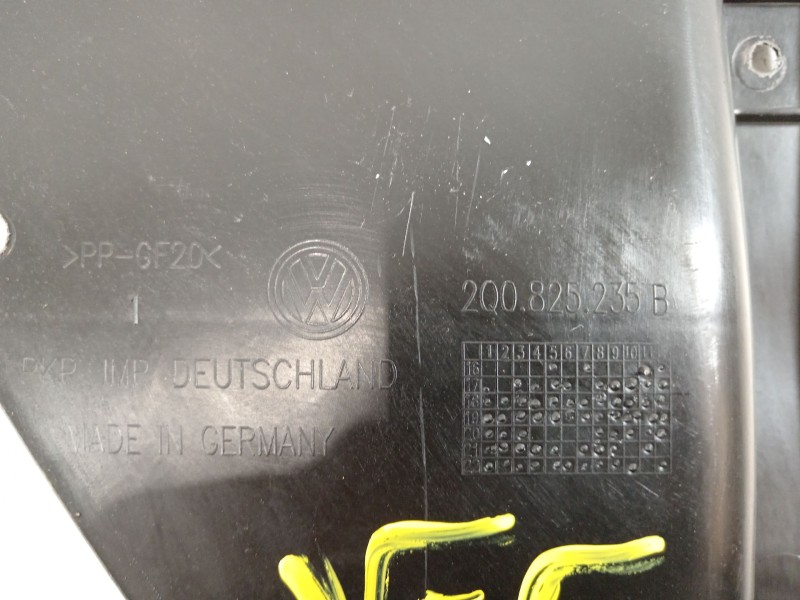 Recambio de cubrecarter para seat arona referencia OEM IAM 2Q0825235  