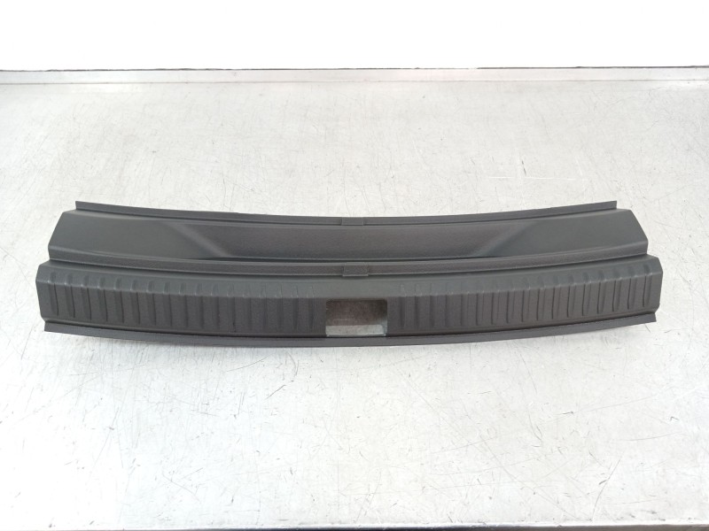 Recambio de moldura para seat arona referencia OEM IAM 6F9863459A  