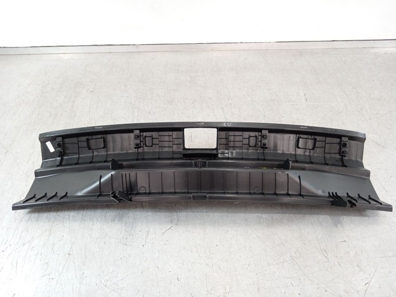 Recambio de moldura para seat arona referencia OEM IAM 6F9863459A  
