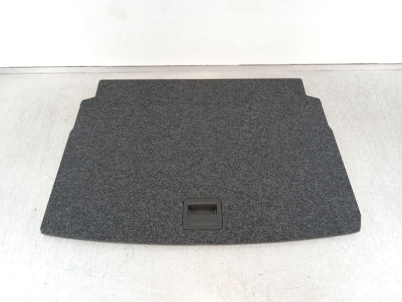 Recambio de bandeja trasera para seat arona referencia OEM IAM 6F9858855  