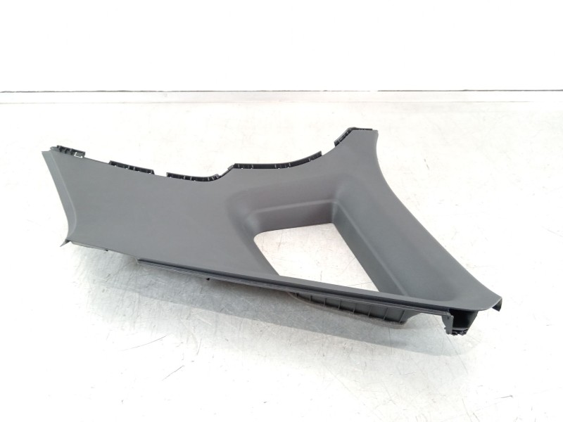 Recambio de moldura para seat arona referencia OEM IAM 6F9867288A  