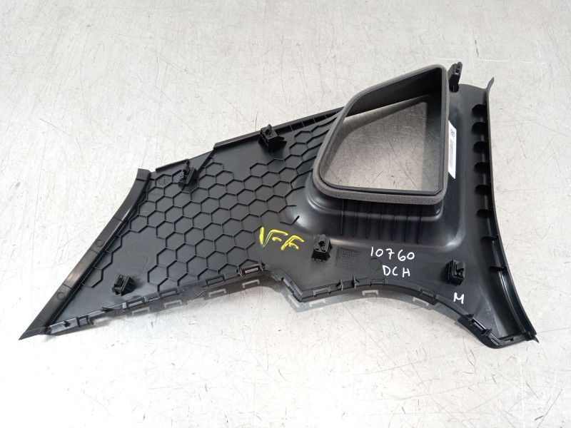 Recambio de moldura para seat arona referencia OEM IAM 6F9867288A  