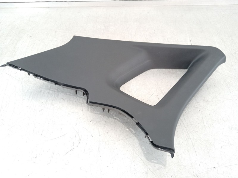 Recambio de moldura para seat arona referencia OEM IAM 6F9867287A  