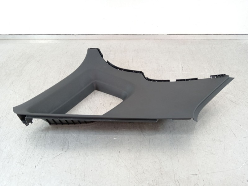Recambio de moldura para seat arona referencia OEM IAM 6F9867287A  