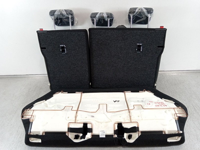 Recambio de asientos traseros para seat arona referencia OEM IAM 6F9885375  
