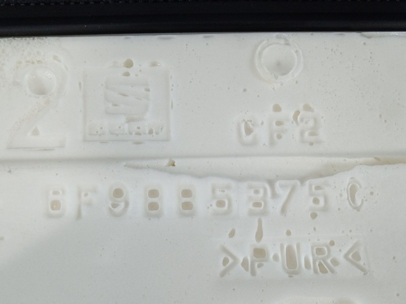 Recambio de asientos traseros para seat arona referencia OEM IAM 6F9885375  