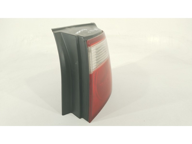 Recambio de piloto trasero derecho para kia carens i monospace (fc, fj) 2.0 crdi referencia OEM IAM 0K2JB51150A  