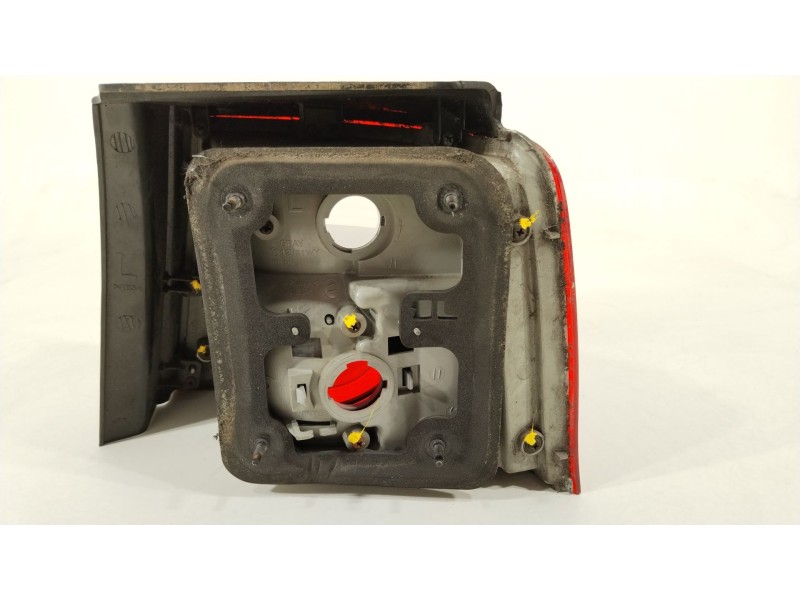 Recambio de piloto trasero izquierdo para kia carens i monospace (fc, fj) 2.0 crdi referencia OEM IAM 0K2JB51150A  