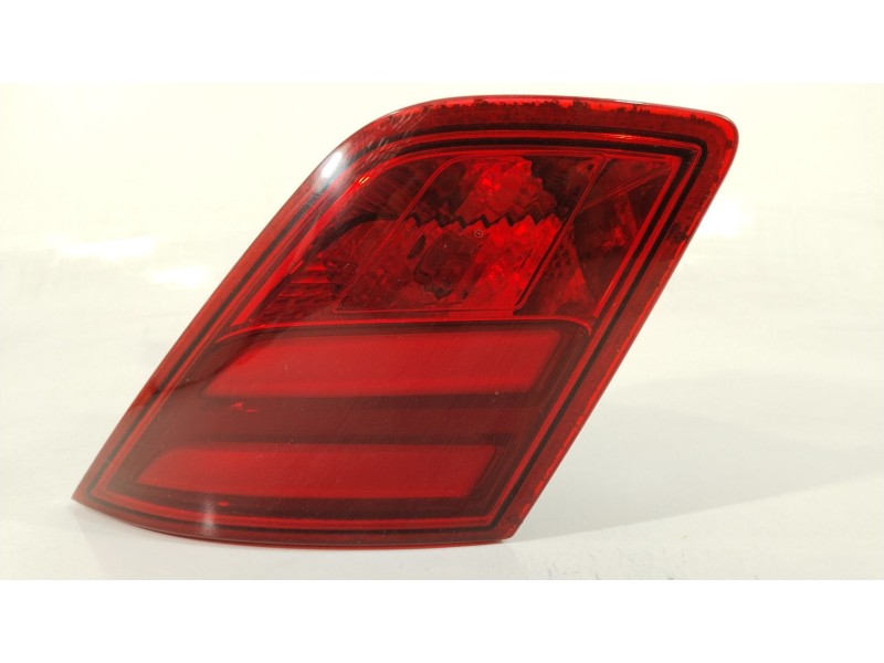 Recambio de piloto trasero izquierdo en porton para peugeot 308 business line referencia OEM IAM 9677818380  81260101