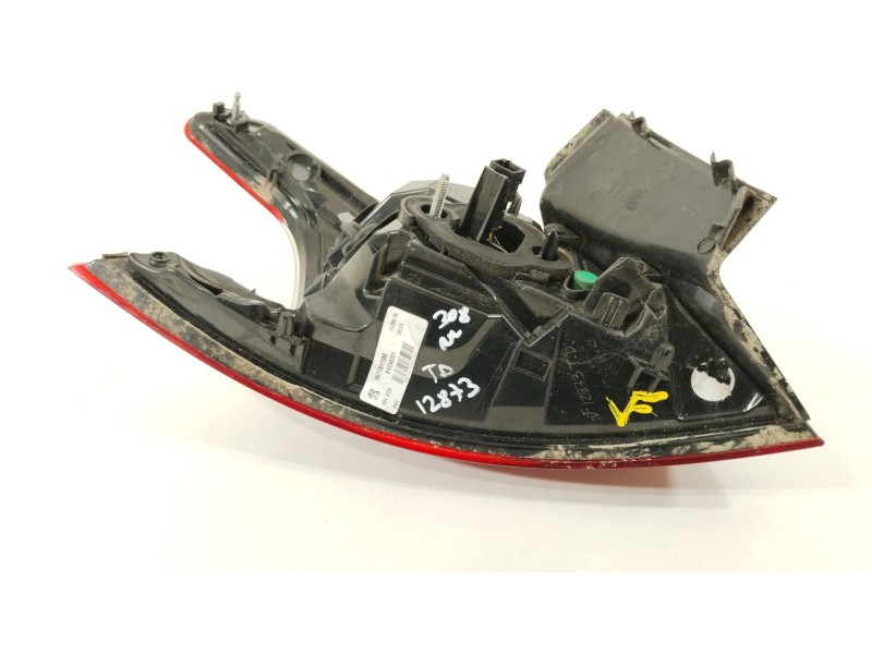 Recambio de piloto trasero derecho para peugeot 308 business line referencia OEM IAM 9677817580  81250201