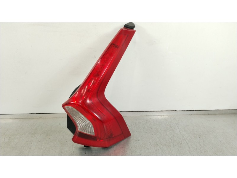 Recambio de piloto trasero derecho para volvo v60 kombi 2.4 diesel cat referencia OEM IAM 31214964  