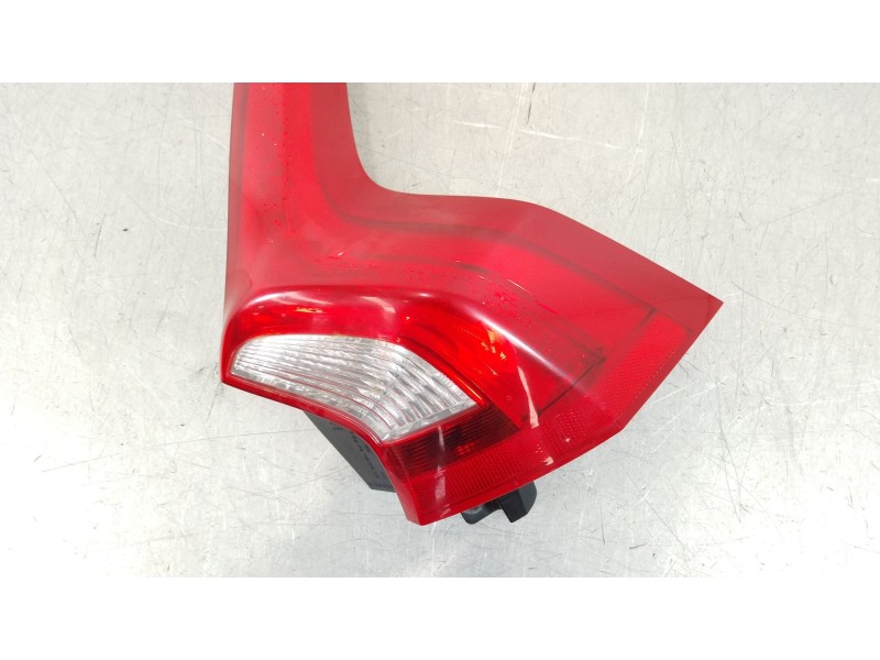 Recambio de piloto trasero derecho para volvo v60 kombi 2.4 diesel cat referencia OEM IAM 31214964  