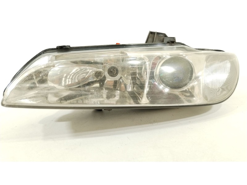 Recambio de faro izquierdo para peugeot 406 coupé (8c) 2.2 hdi referencia OEM IAM 6204V3  