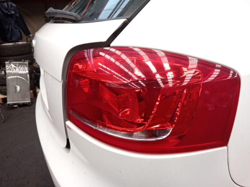 Recambio de piloto trasero derecho para audi a3 (8p1) 2.0 tdi 16v referencia OEM IAM 8P3945096  