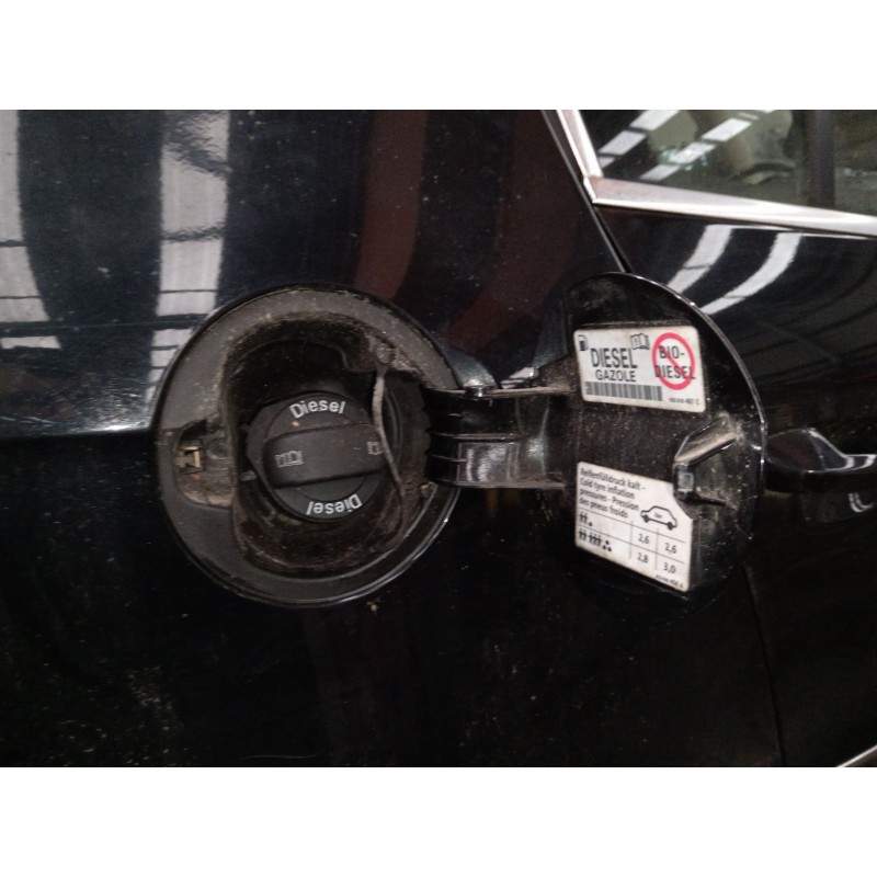 Recambio de tapa exterior combustible para volkswagen passat b6 (3c2) 2.0 tdi 16v 4motion referencia OEM IAM   
