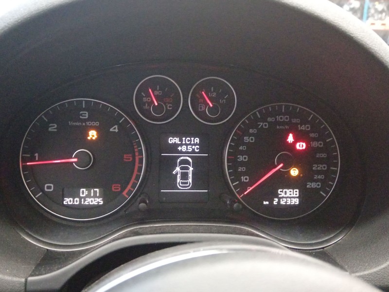 Recambio de cuadro instrumentos para audi a3 (8p1) 2.0 tdi 16v referencia OEM IAM 8P0920951S  