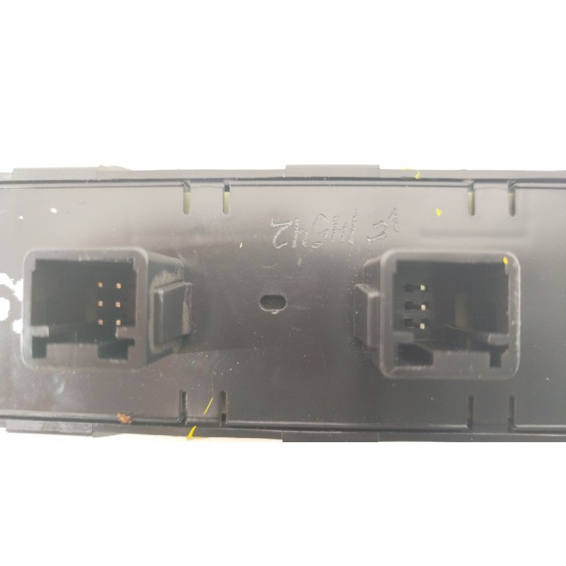 Recambio de mando elevalunas delantero izquierdo para citroën c4 i sedán 1.6 hdi referencia OEM IAM 6554HA  