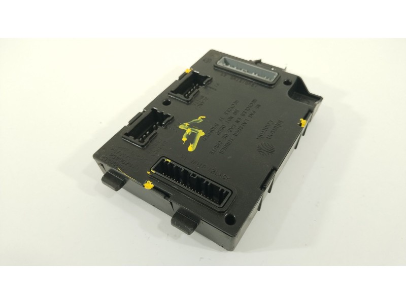 Recambio de modulo electronico para dacia duster ii sl 2019 referencia OEM IAM 284B15098R 30123598 BCMT4N3VS