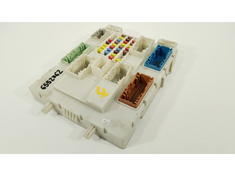 Recambio de caja reles / fusibles para ford focus iii sedán 1.0 ecoboost referencia OEM IAM BV6N14A073ES  BV6T14014HMC