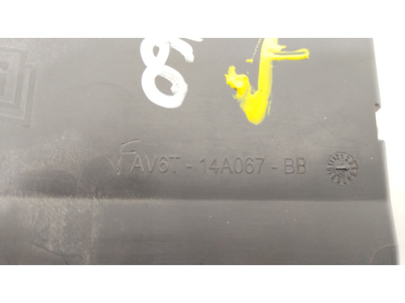 Recambio de caja reles / fusibles para ford focus iii sedán 1.0 ecoboost referencia OEM IAM AV6T14A067BB  