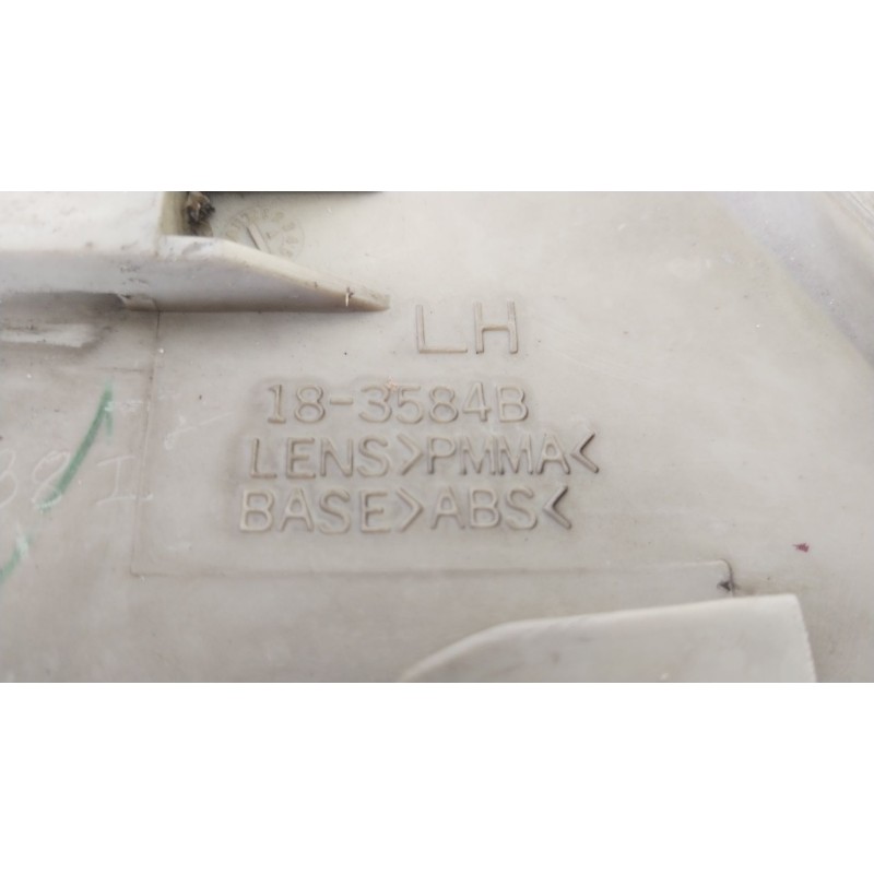 Recambio de piloto delantero izquierdo para citroën saxo (s0, s1) 1.5 d referencia OEM IAM 630359  183584B