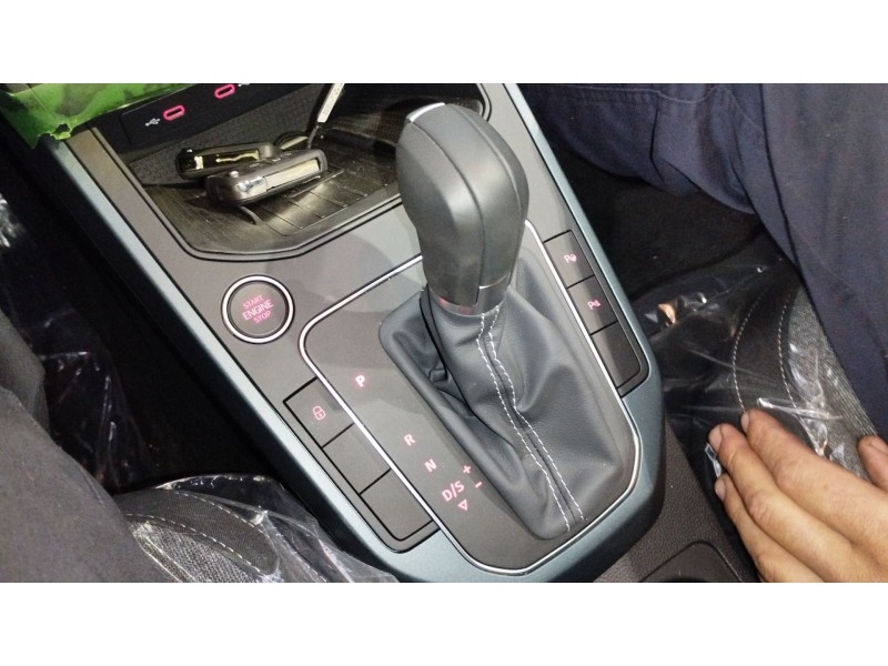 Recambio de palanca cambio para seat arona (kj7, kjp) 1.6 mpi referencia OEM IAM 2Q1713023AH  