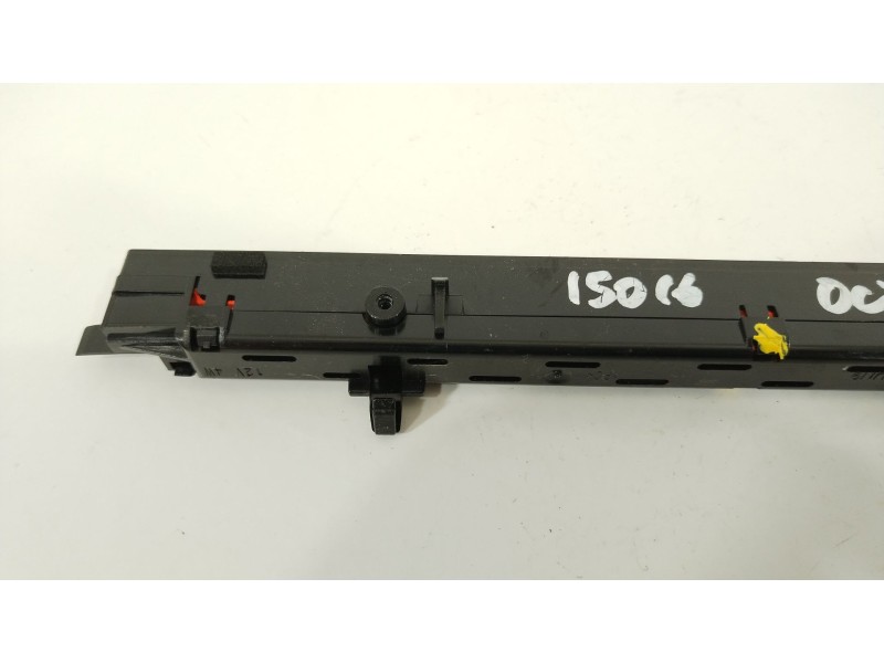 Recambio de piloto trasero central para skoda octavia iii (5e3, nl3, nr3) 1.5 tsi referencia OEM IAM 1Z5945097A  