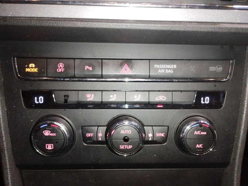 Recambio de mando climatizador para seat leon (5f1) 2.0 tdi referencia OEM IAM 5F0907044  5HB01121500
