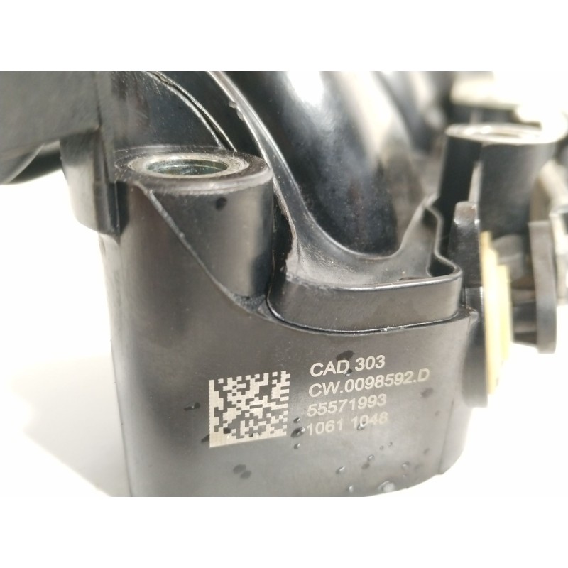 Recambio de colector admision para opel insignia a (g09) 2.0 cdti 4x4 (68) referencia OEM IAM 55571993  