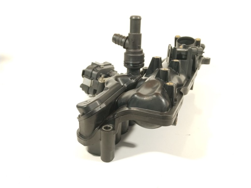 Recambio de colector admision para opel insignia a (g09) 2.0 cdti 4x4 (68) referencia OEM IAM 55571993  