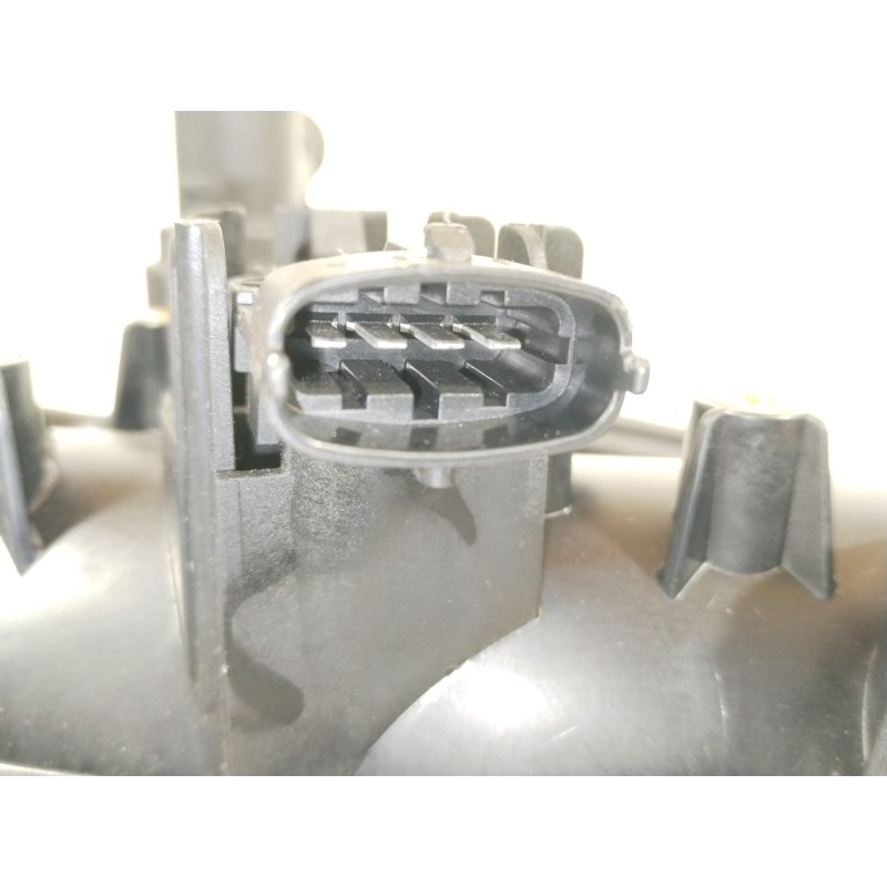 Recambio de colector admision para opel insignia a (g09) 2.0 cdti 4x4 (68) referencia OEM IAM 55571993  