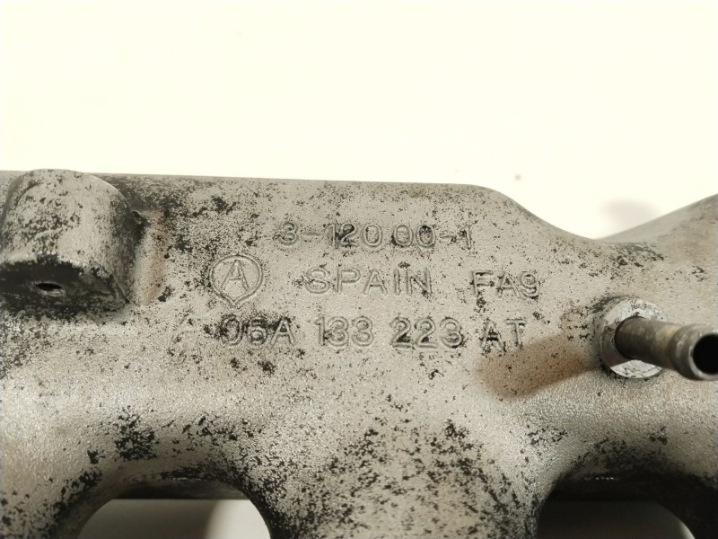 Recambio de colector admision para seat leon (1m1) 1.8 20v t 4 referencia OEM IAM 06A133223AT  