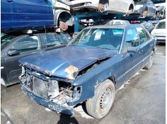 mercedes-benz 124 sedán (w124) del año 2025