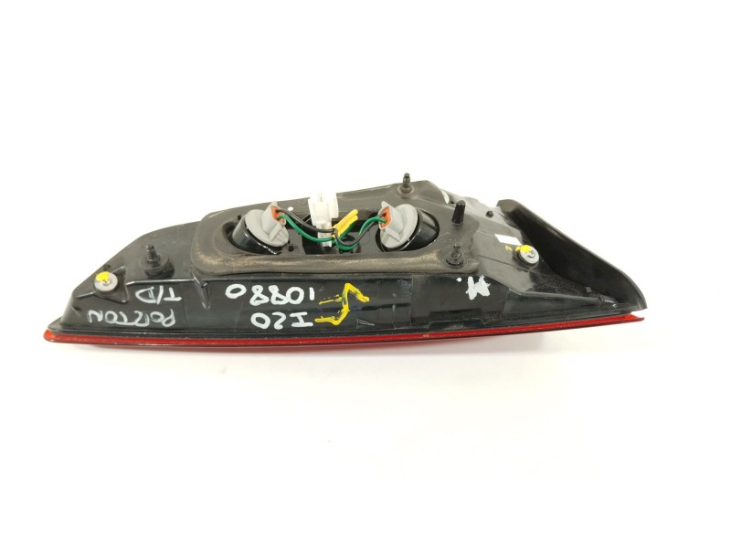 Recambio de piloto trasero derecho en porton para hyundai i20 go! brasil referencia OEM IAM 92404C8000  020675999000100041