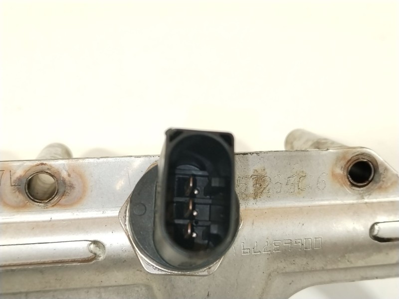 Recambio de rampa inyectora para volkswagen golf v berlina (1k1) gti referencia OEM IAM 06F133317L  