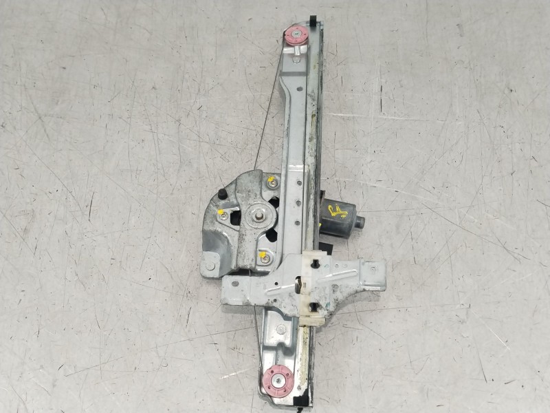 Recambio de elevalunas delantero izquierdo para peugeot 208 style referencia OEM IAM 9673153280 0130822697 9674254280