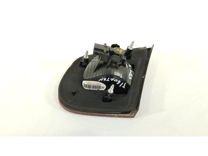 Recambio de piloto trasero izquierdo en porton para volkswagen eos (1f8) basis referencia OEM IAM 1Q0945093B  