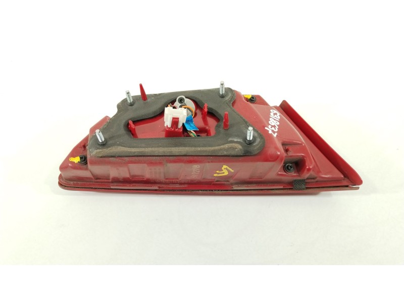 Recambio de piloto trasero derecho en porton para kia optima concept referencia OEM IAM 92402D4200  