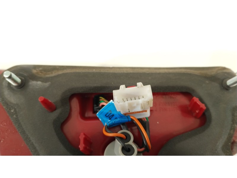 Recambio de piloto trasero derecho en porton para kia optima concept referencia OEM IAM 92402D4200  