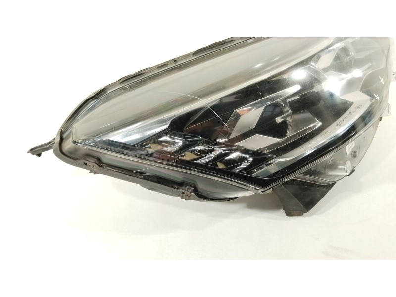 Recambio de faro derecho para peugeot 508 2.0 blue-hdi fap referencia OEM IAM 9807241680 L9005488 89908677