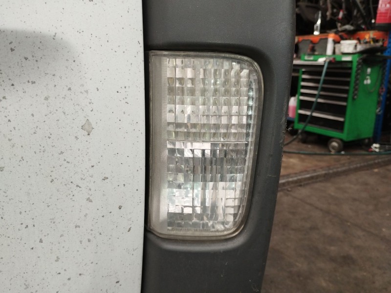 Recambio de piloto trasero derecho para nissan primastar furgoneta (x83) 2.0 dci 115 referencia OEM IAM 2655100  