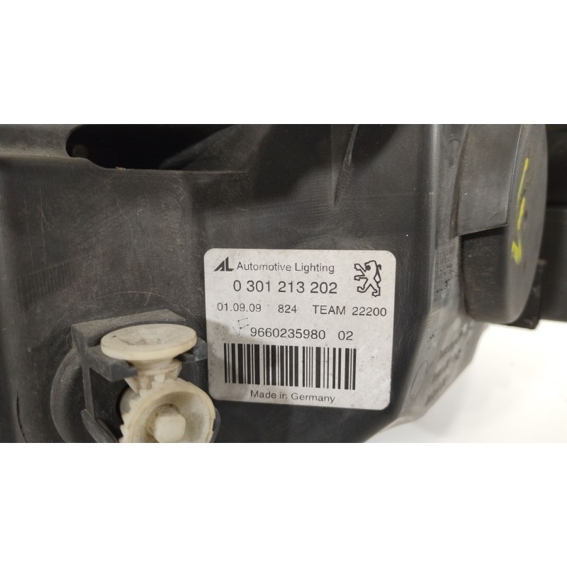 Recambio de faro derecho para peugeot 407 (6d_) 1.6 hdi 110 (6d9hzc, 6d9hyc) referencia OEM IAM 9660235980  0301213202