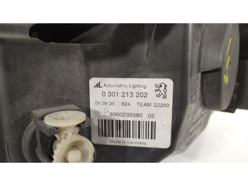 Recambio de faro derecho para peugeot 407 (6d_) 1.6 hdi 110 (6d9hzc, 6d9hyc) referencia OEM IAM 9660235980  0301213202