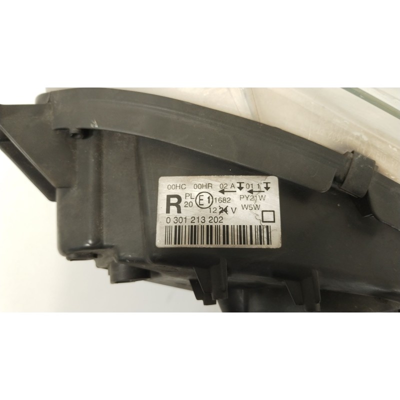 Recambio de faro derecho para peugeot 407 (6d_) 1.6 hdi 110 (6d9hzc, 6d9hyc) referencia OEM IAM 9660235980  0301213202