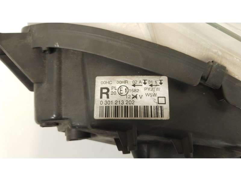 Recambio de faro derecho para peugeot 407 (6d_) 1.6 hdi 110 (6d9hzc, 6d9hyc) referencia OEM IAM 9660235980  0301213202