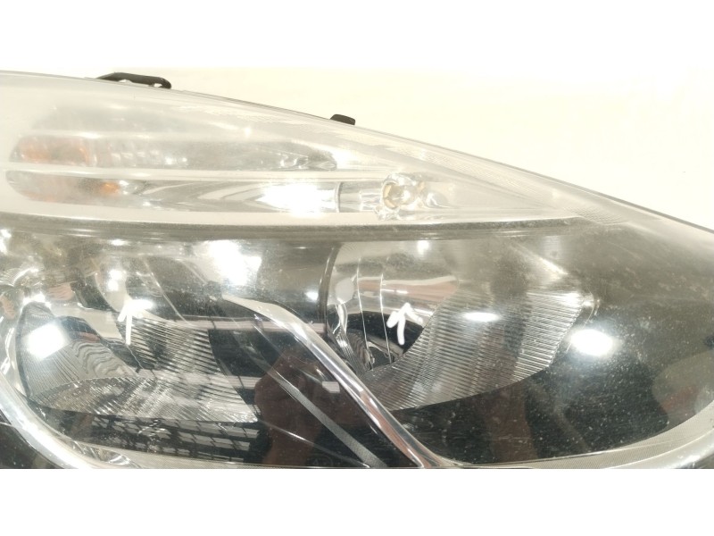 Recambio de faro derecho para renault clio iv (bh_) 0.9 tce 90 referencia OEM IAM 260106624R  