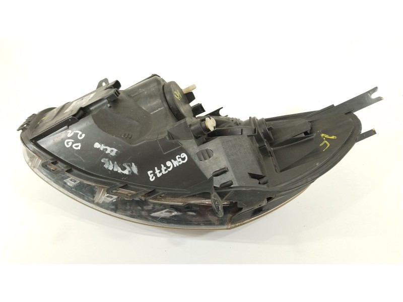 Recambio de faro derecho para renault clio iv (bh_) 0.9 tce 90 referencia OEM IAM 260106624R  