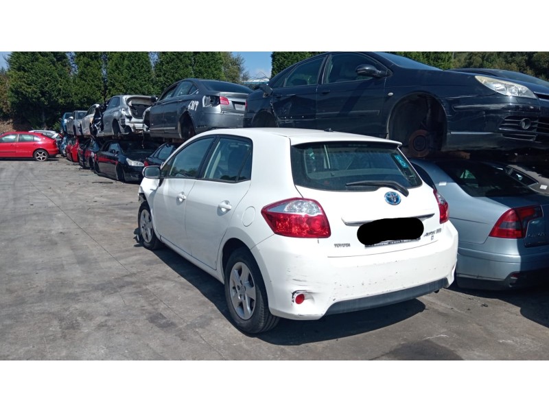 toyota auris (_e15_) del año 2011