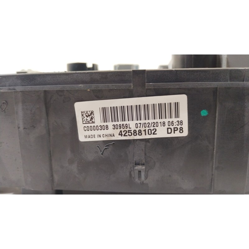 Recambio de caja reles / fusibles para opel mokka / mokka x (j13) 1.6 cdti (_76) referencia OEM IAM 42588102  